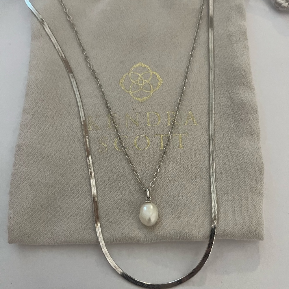 Kendra Scott Silver Pearl Pendant Necklace
